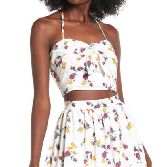 Leith Tops - Leith White Floral Halter Tie-Front Crop Top sz M